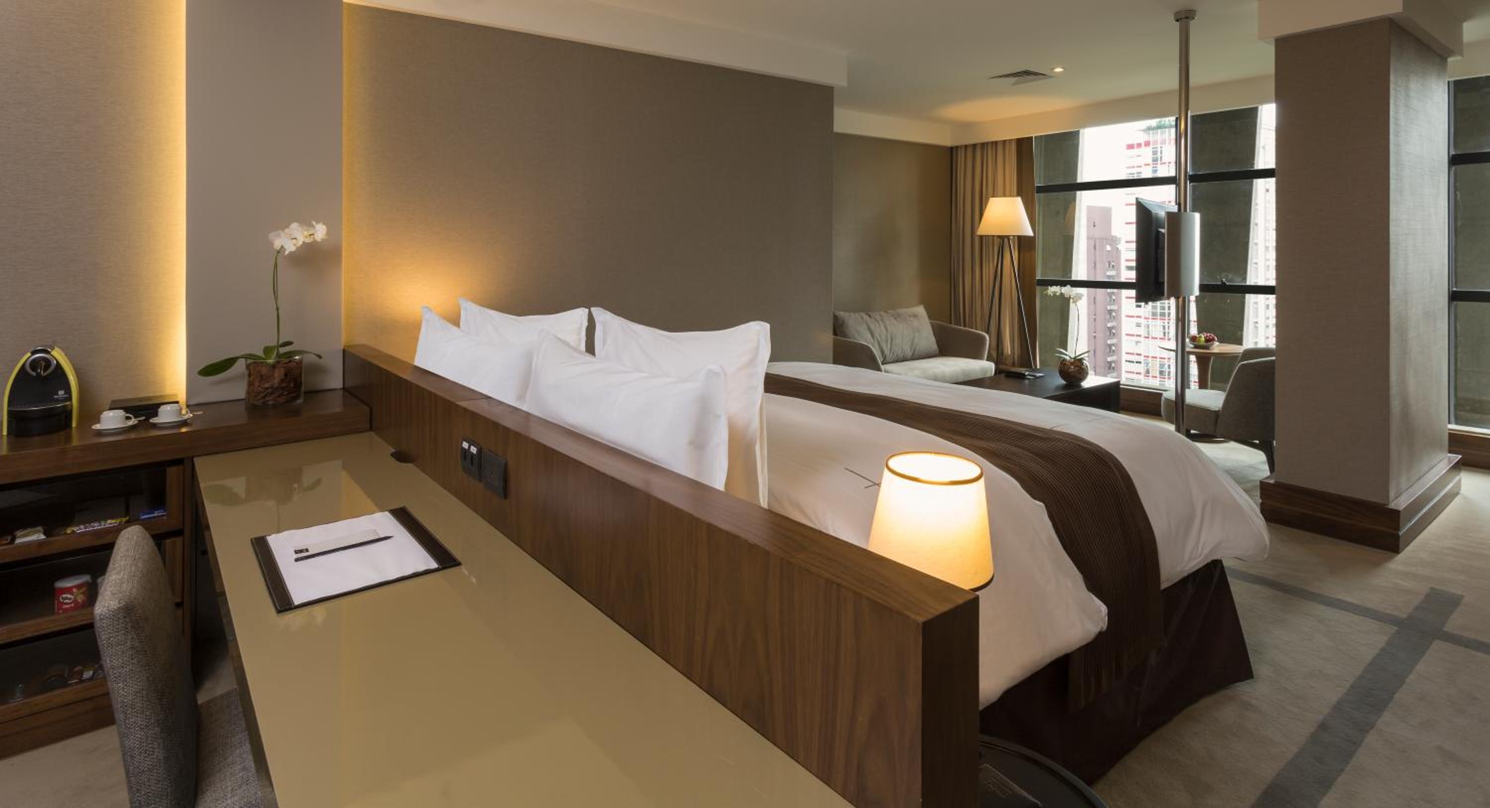 Plus, Deluxe, King Bed, City View