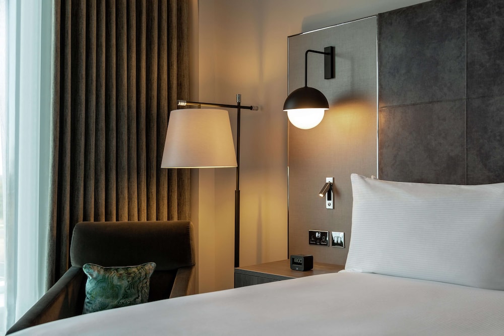 Hilton Aberdeen TECA 17/64