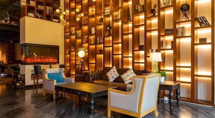 James Joyce Coffetel (Chengdu Century City Convention & Exhibition Center) 51/72