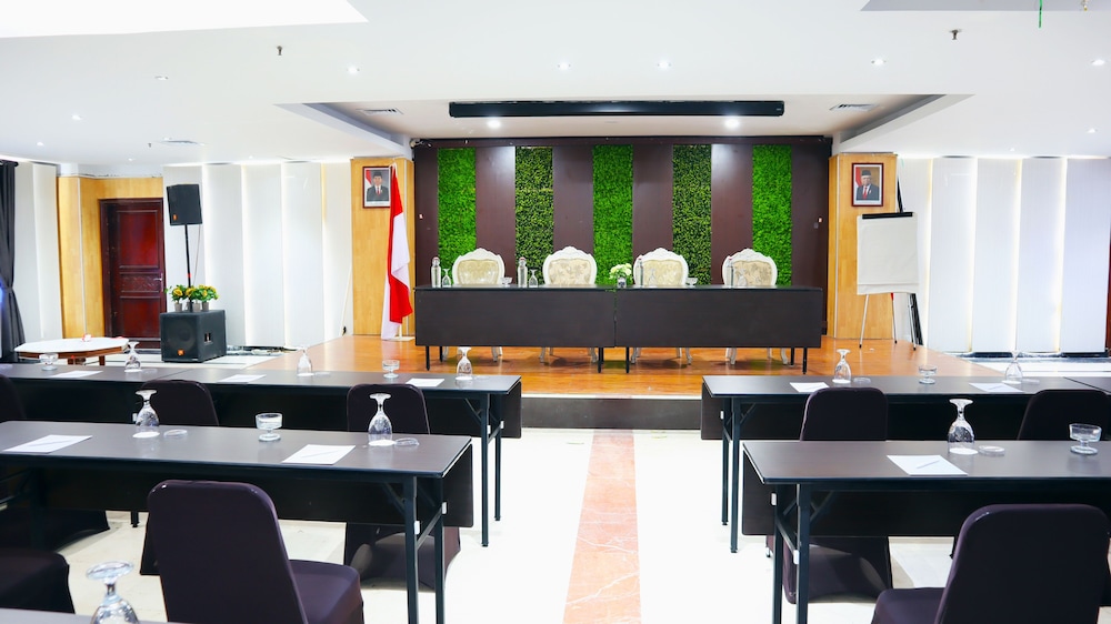 Grand Verona Hotel Samarinda 25/32