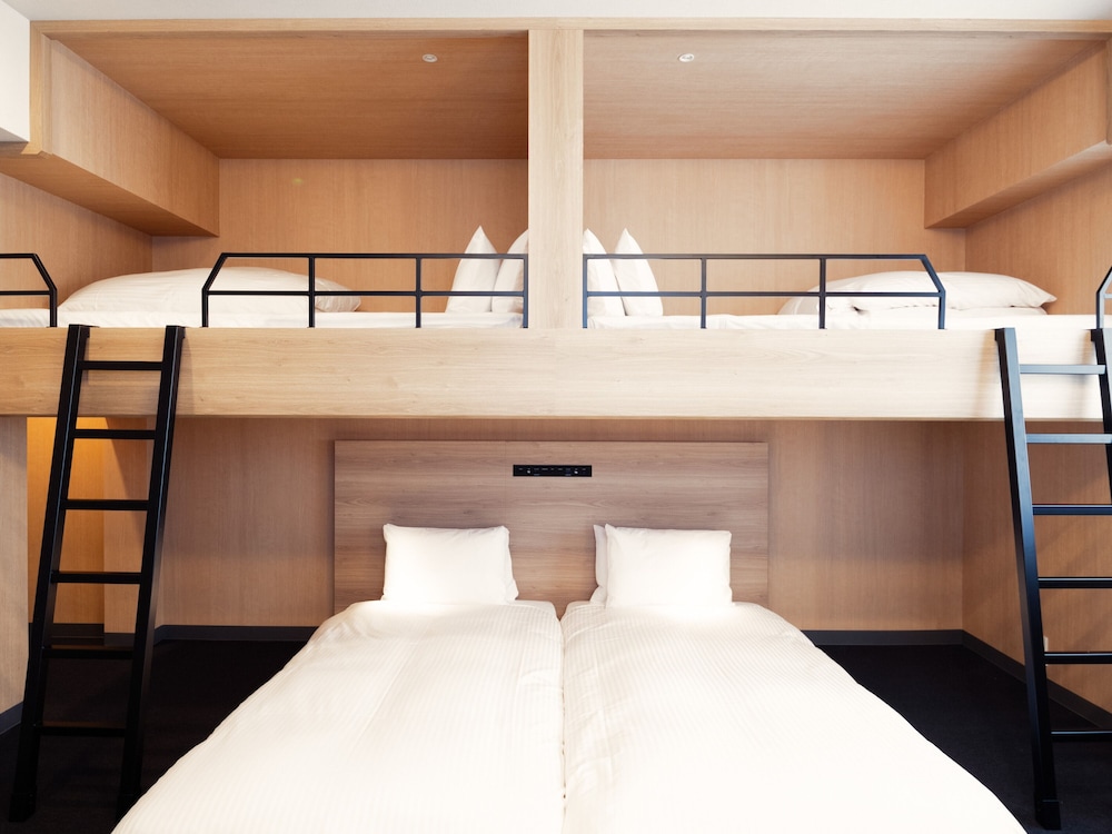 APARTMENT, LOFT BED