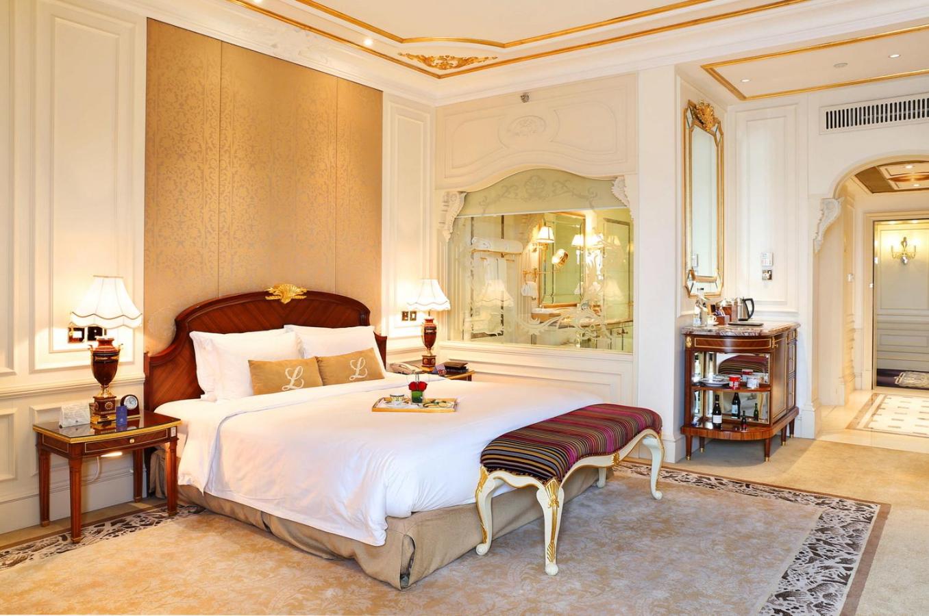 Grand, Deluxe, King Bed