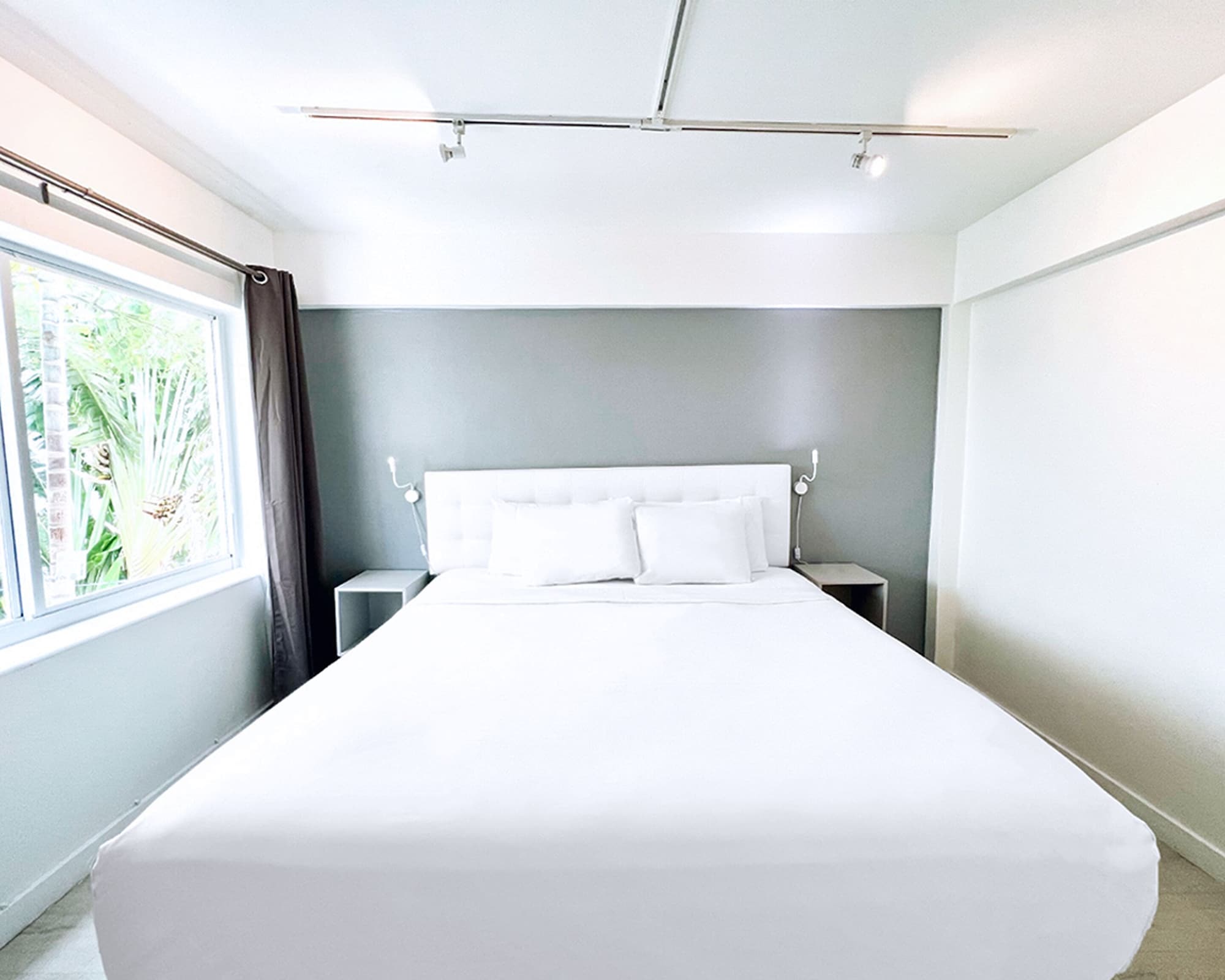 DELUXE, STUDIO, KING BED