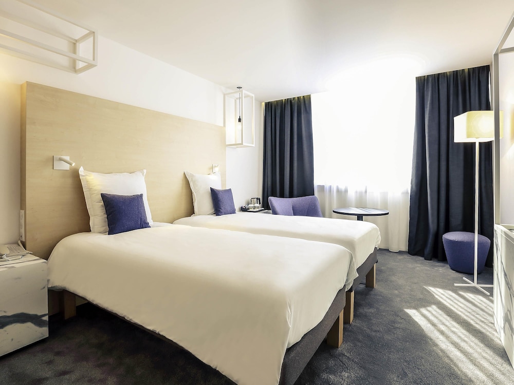 CLASSIC, TWIN BEDS