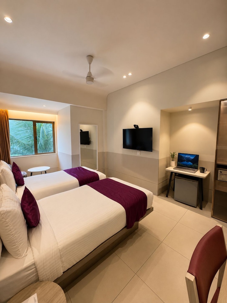 Oriental Residency Hotel 11/49