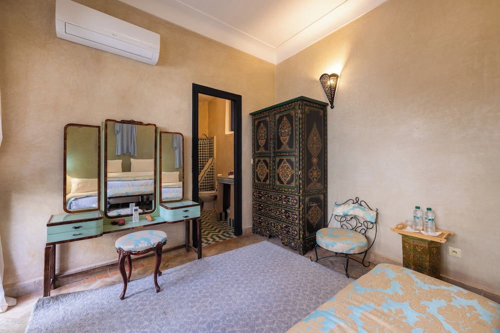 Riad Saba 35/64