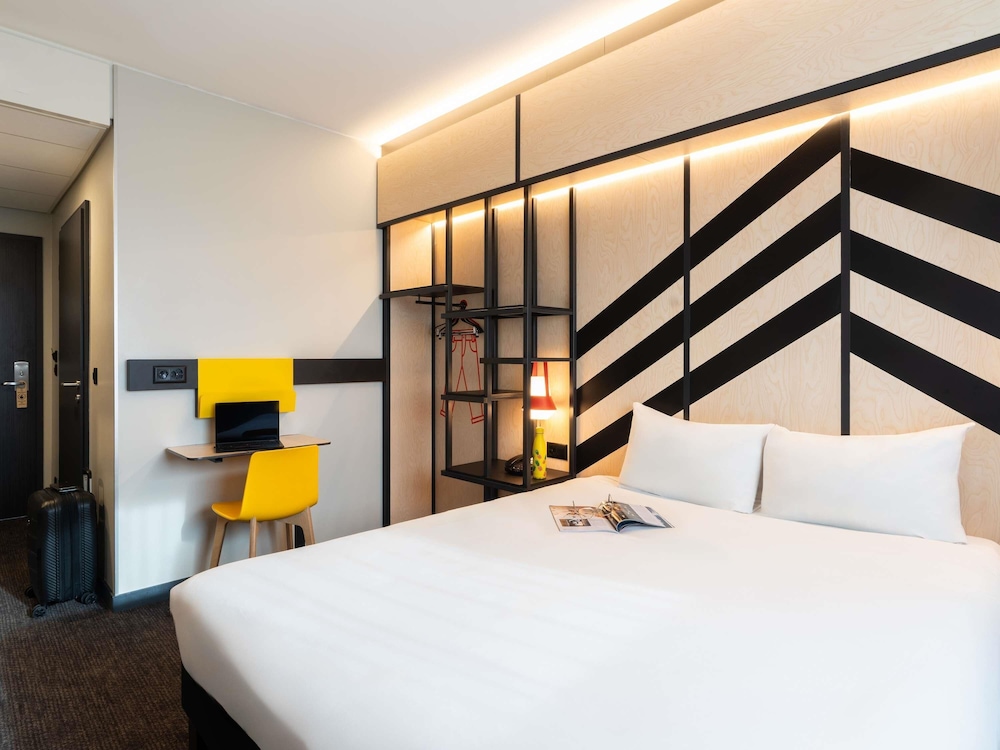STANDARD, DOUBLE BED