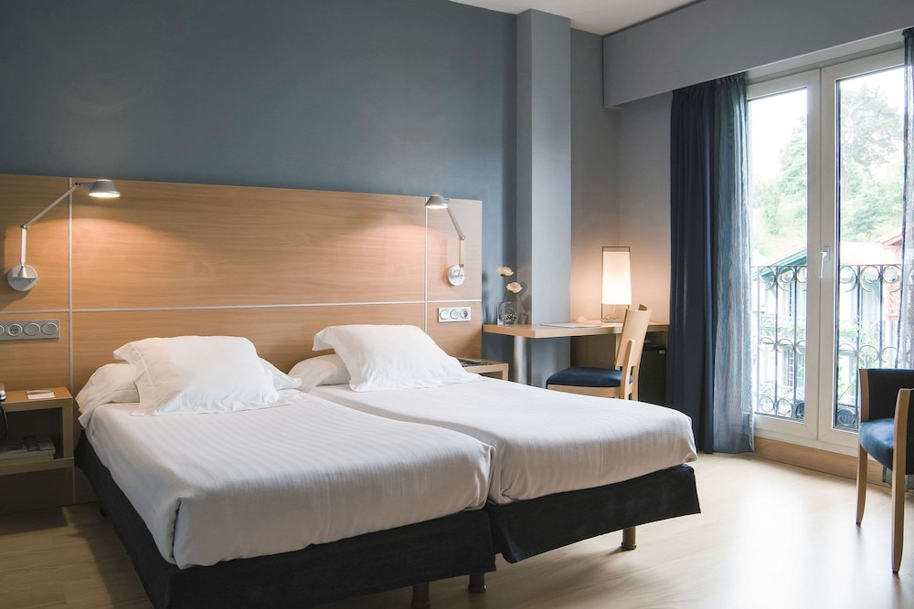 Jauregui Hotel 28/64