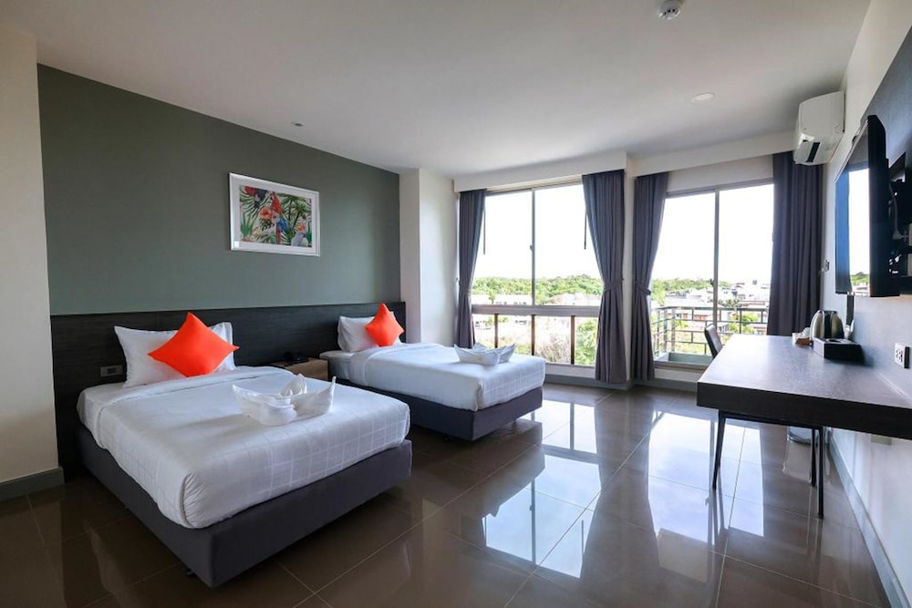Clover Hotel Hatyai 10/58
