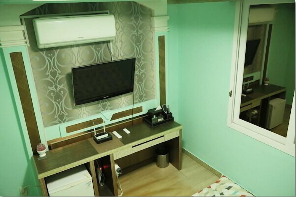Moiri Guesthouse - Hostel 25/26
