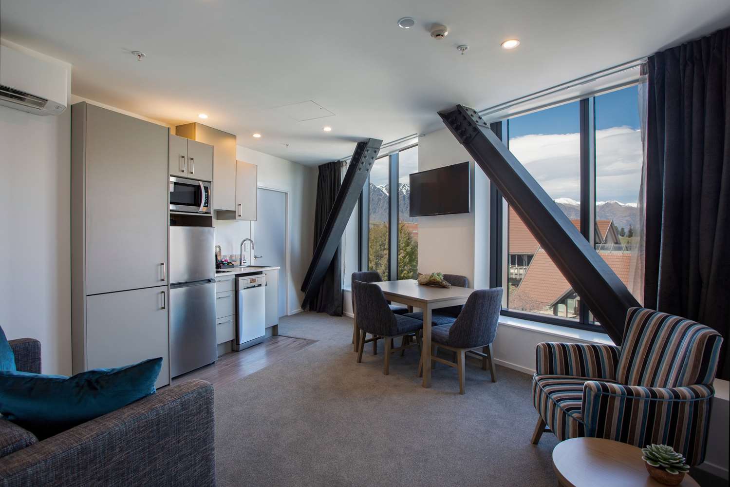 Ramada By Wyndham Queenstown Central 10/16