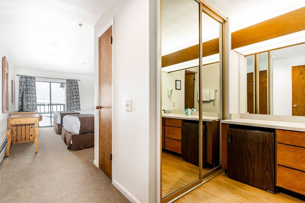 The Loft At Mountain Village By All Seasons Resort Lodging 49/50