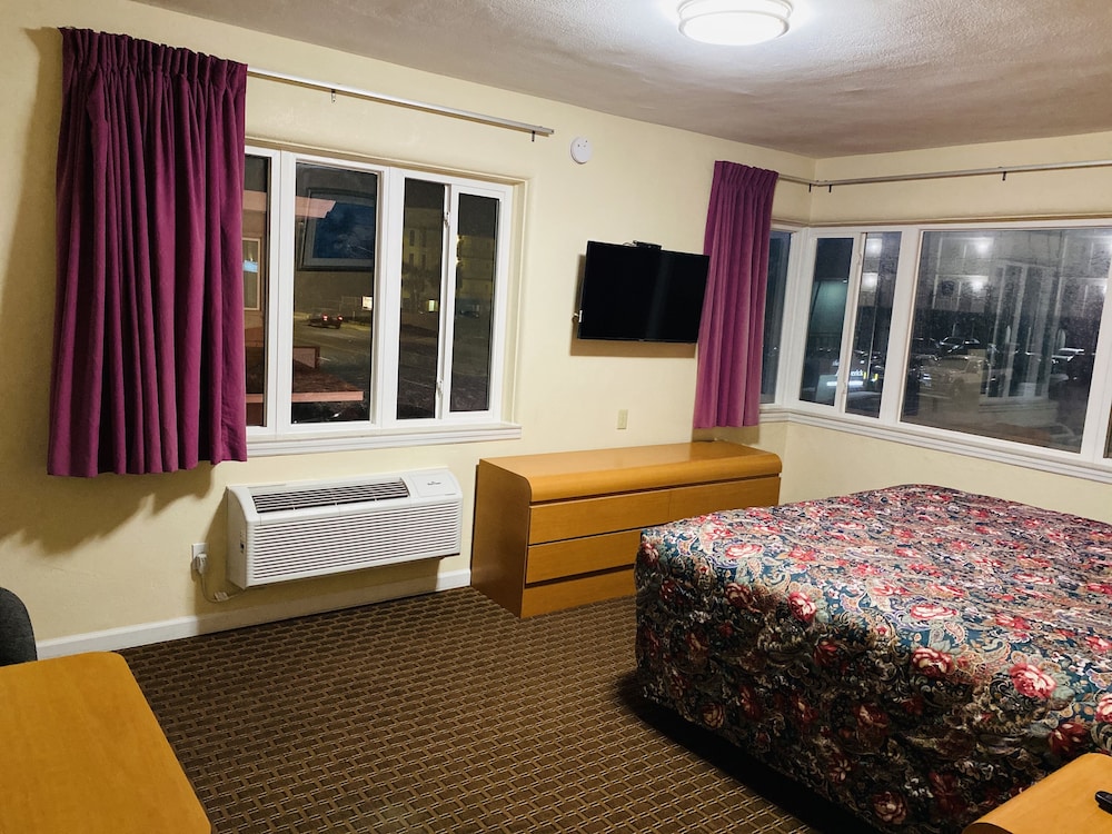 A1A Super Inn 19/29
