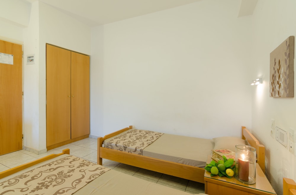 Aglaia Studios and Apartments 21/63