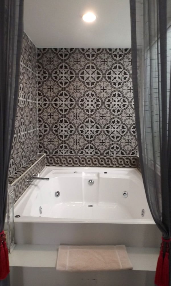 Unic Design Hotel 47/50