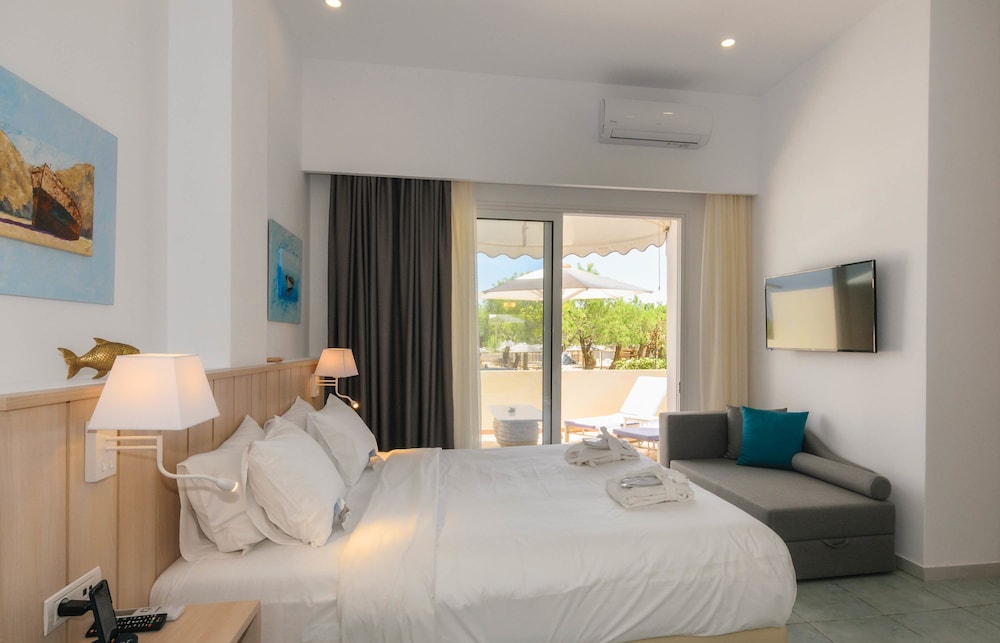 Junior Suite, Partial Sea View