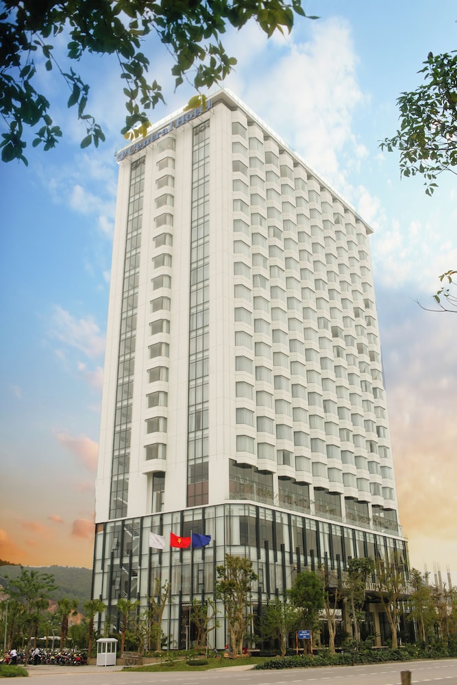 Central Luxury Ha Long Hotel 3/72