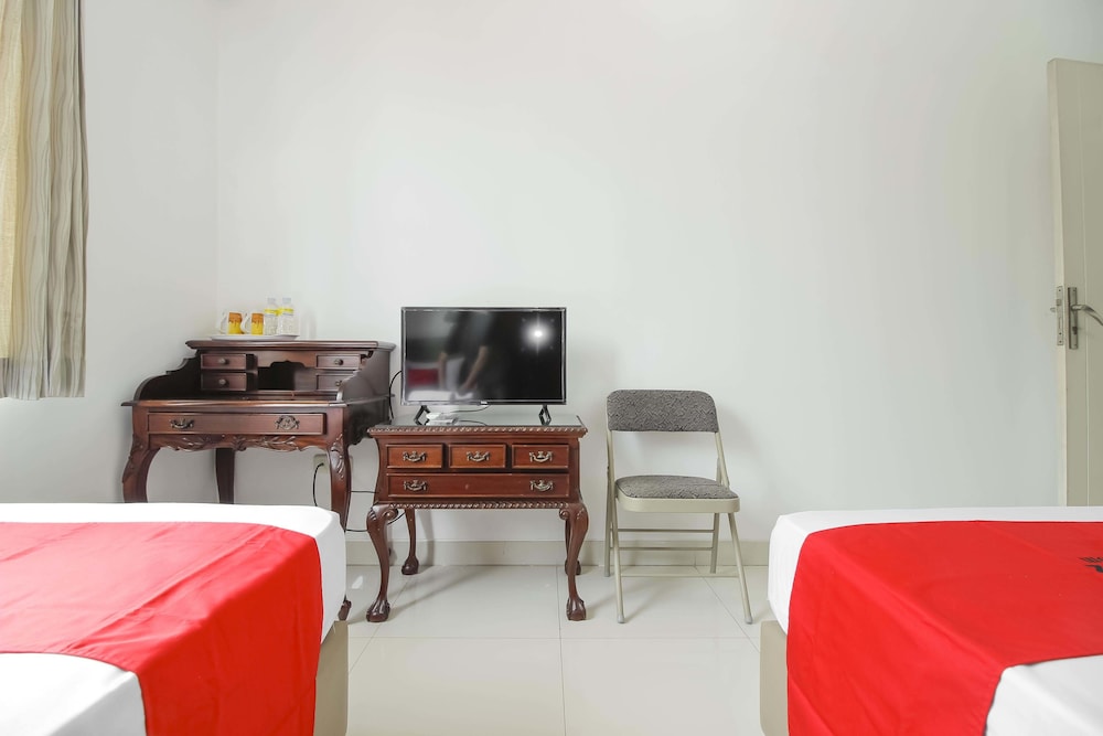 Reddoorz Permata Sari Karawaci 30/32