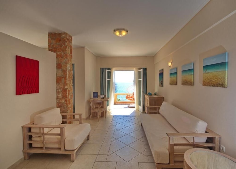 Alonissos Beach Bungalows And Suites Hotel 26/50