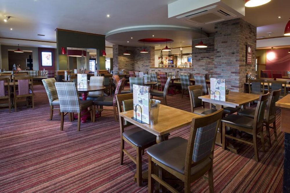 Premier Inn Newcastle Under Lyme 28/44