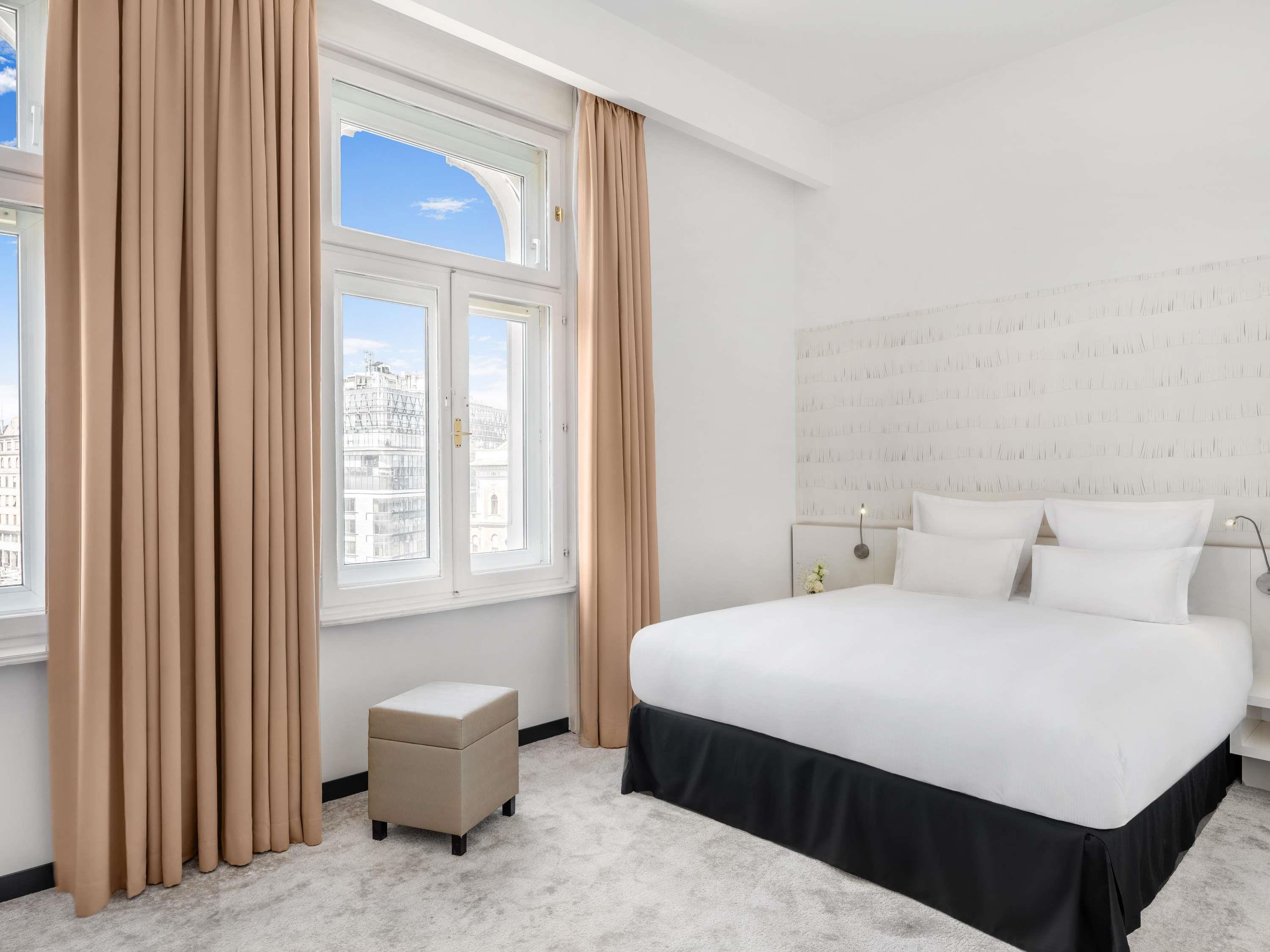 Superior, King Bed