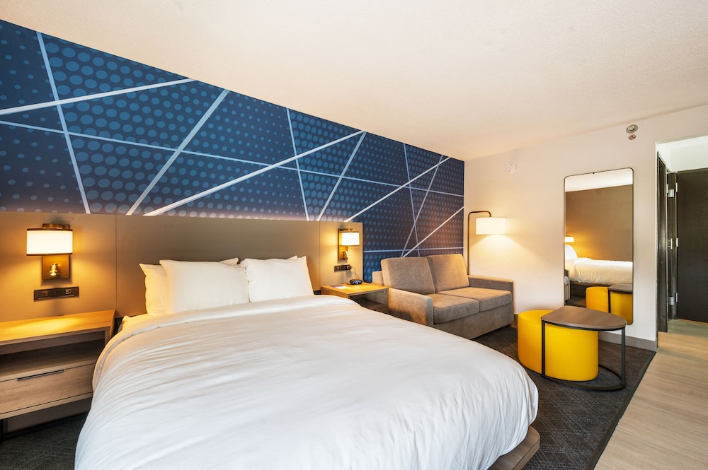 Upgrade, Efficiency, Suite, Queen Bed, Sofa