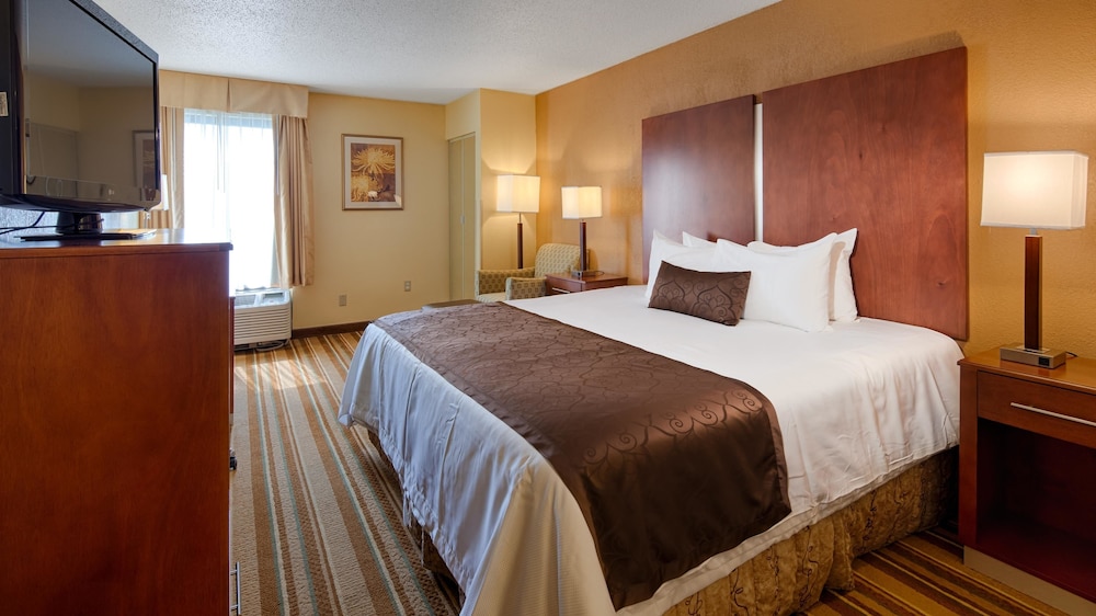 Best Western Plus Richmond Airport Hotel 9/30