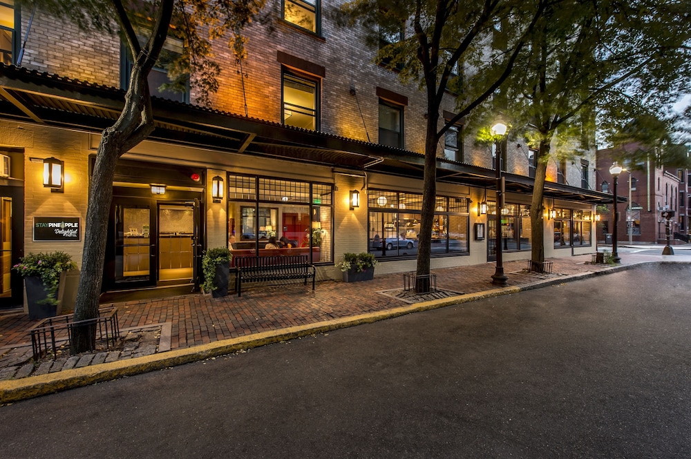Staypineapple, A Delightful Hotel, South End Boston 2/46
