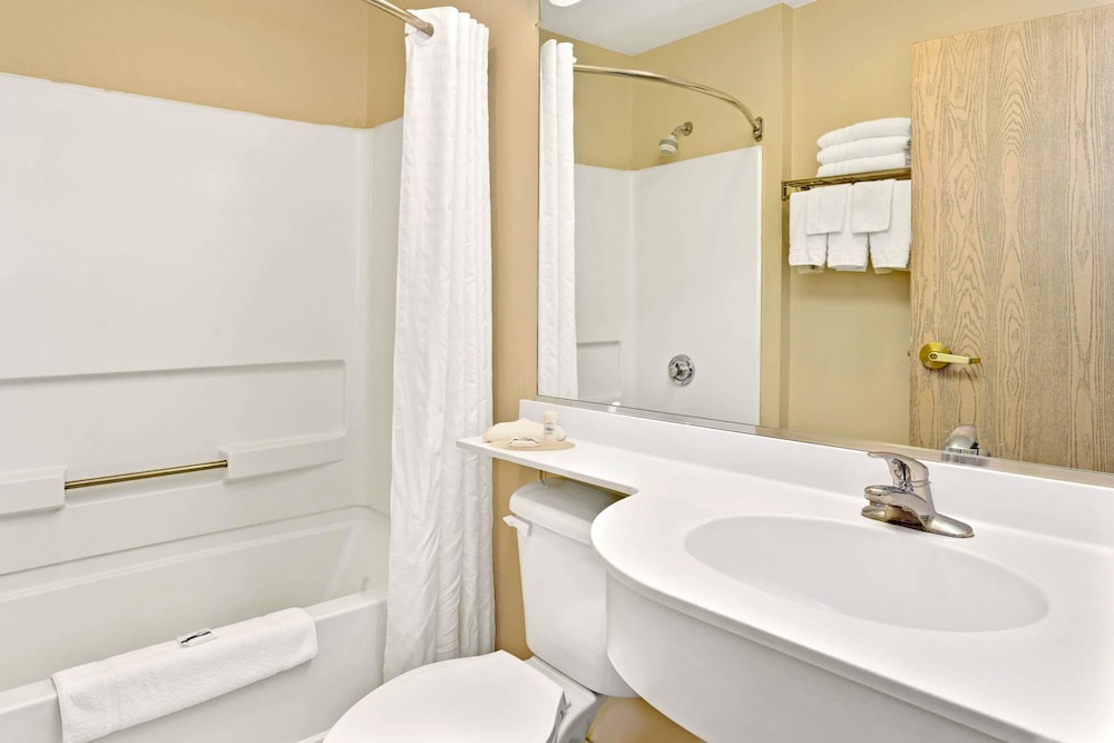 Microtel Inn Suites By Wyndham Florence Cincinnati Airport 15/41