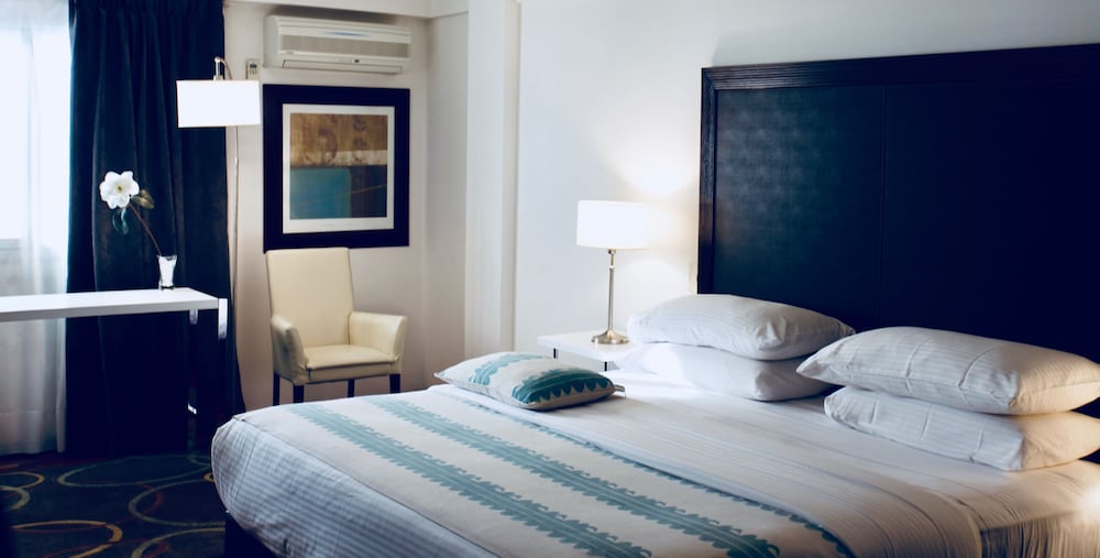 HOTEL TOLOSA 25/75