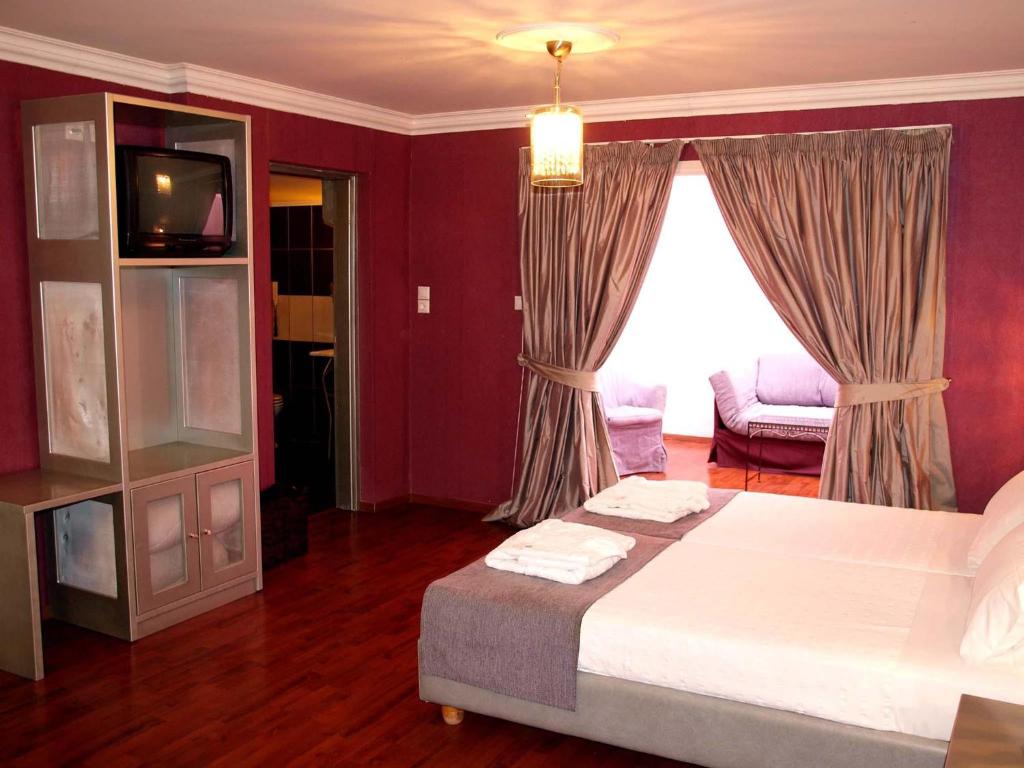 Room, Triple