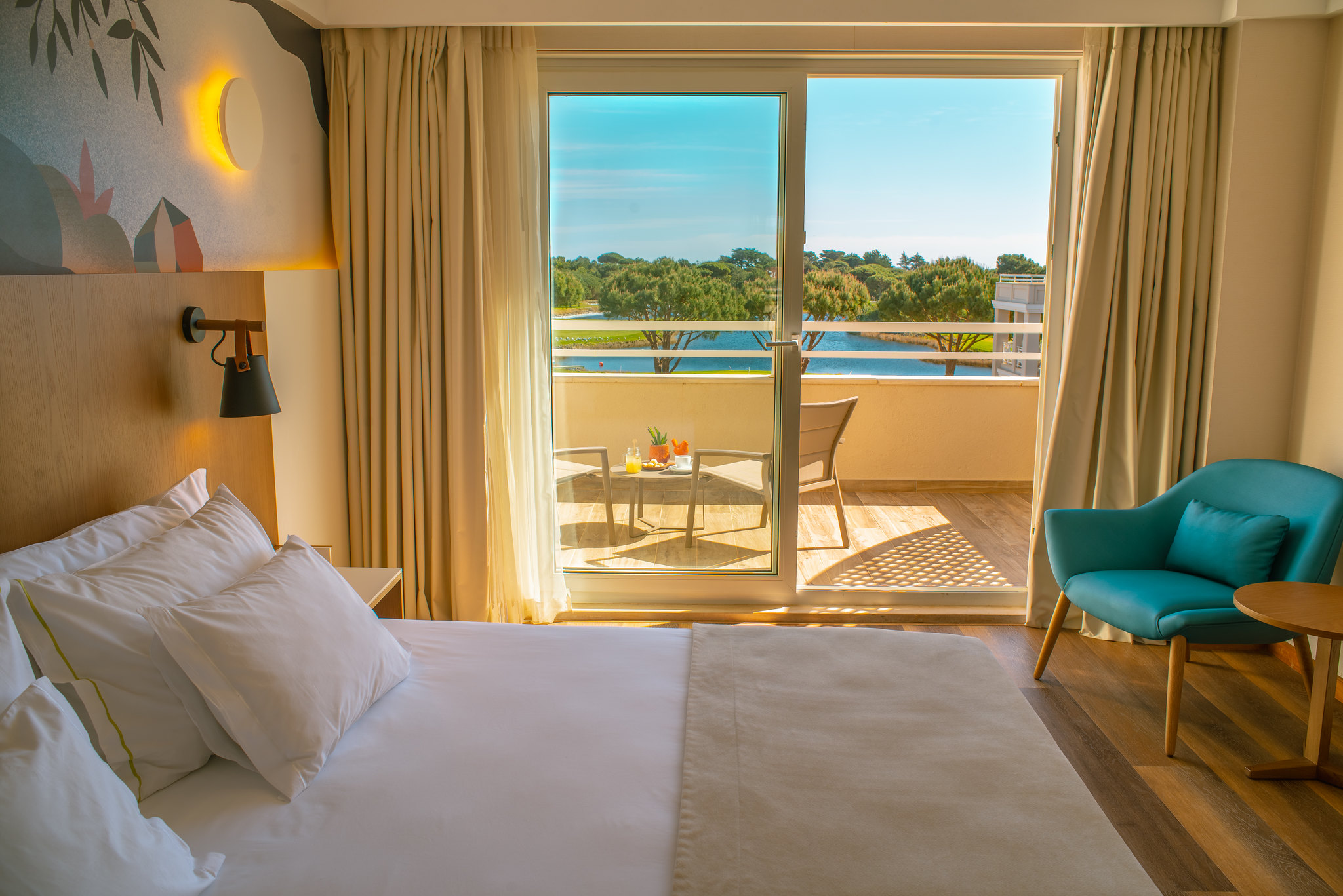 Premium, Double or Twin Bed