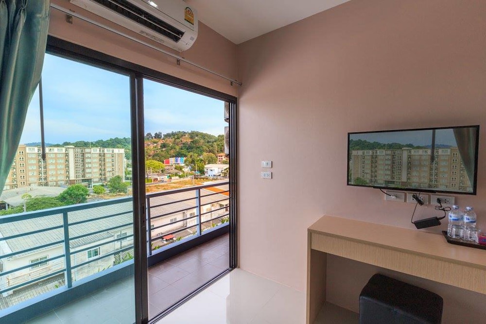JJ Residence Phuket Town by ZUZU 32/38