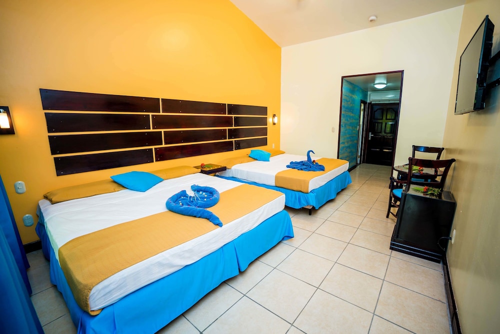 Fantasy Island Resort Beach And Marina All Inclusive 23/74