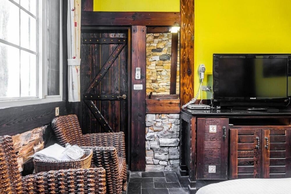 Provence Rose Lodge In Ching Jing 34/50