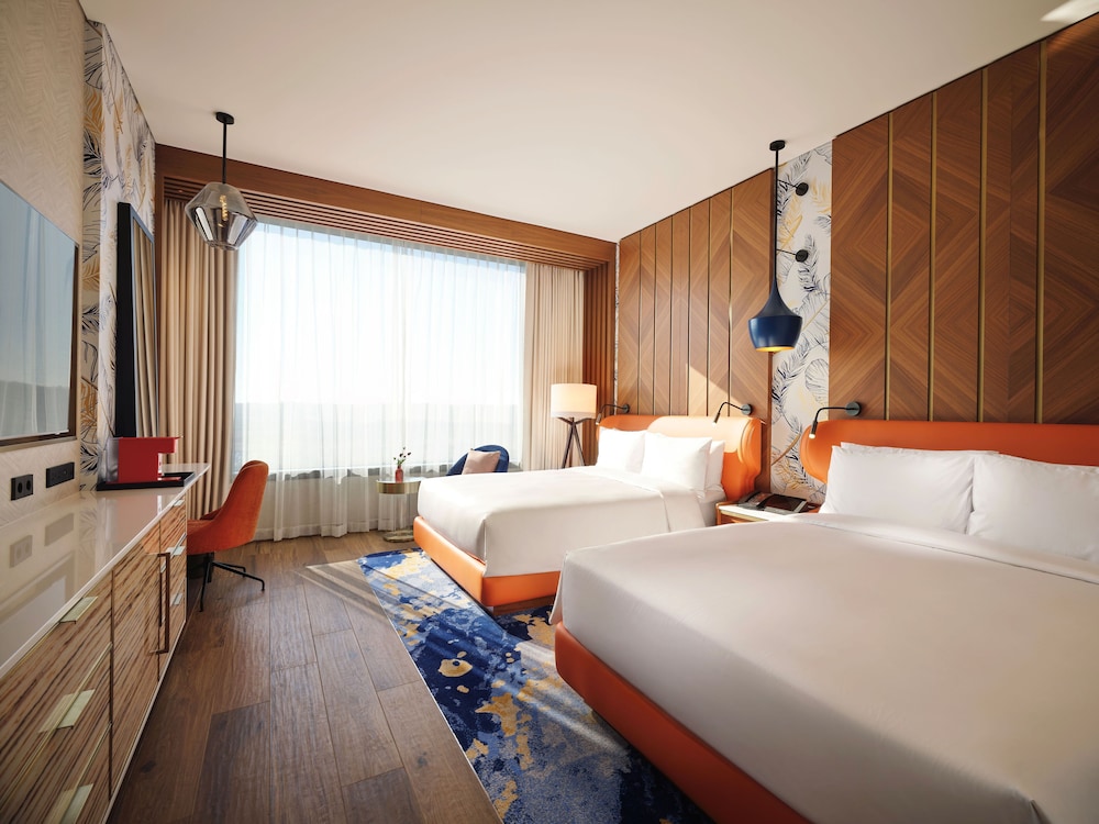 Business, Tower, Forest, Deluxe, 2 Queen Beds, with View