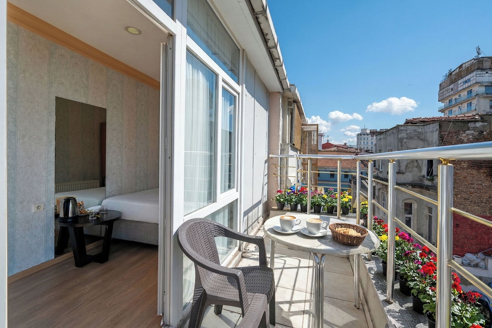 Taksim Maxwell Hotel 46/62