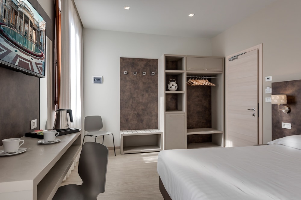 SUPERIOR, DOUBLE BED