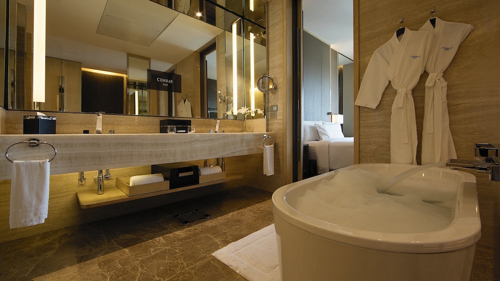 Conrad Pune 17/56