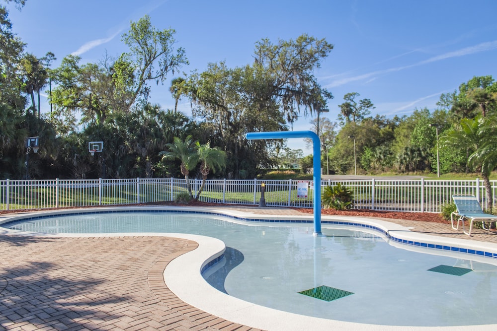 Barefoot N Resort 19/50
