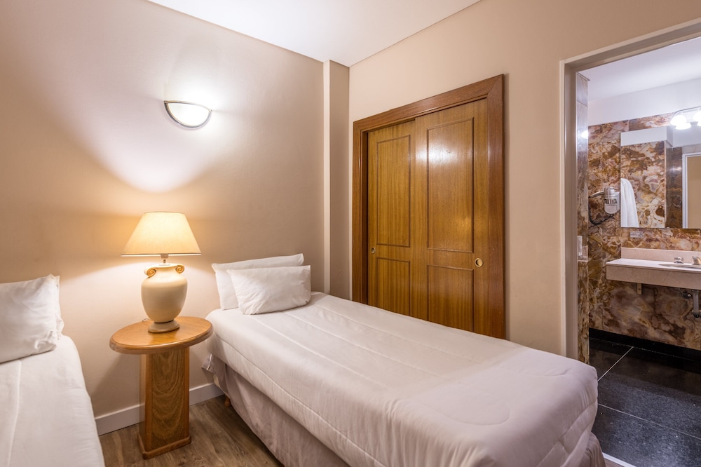 Exe Hotel Colon 34/76