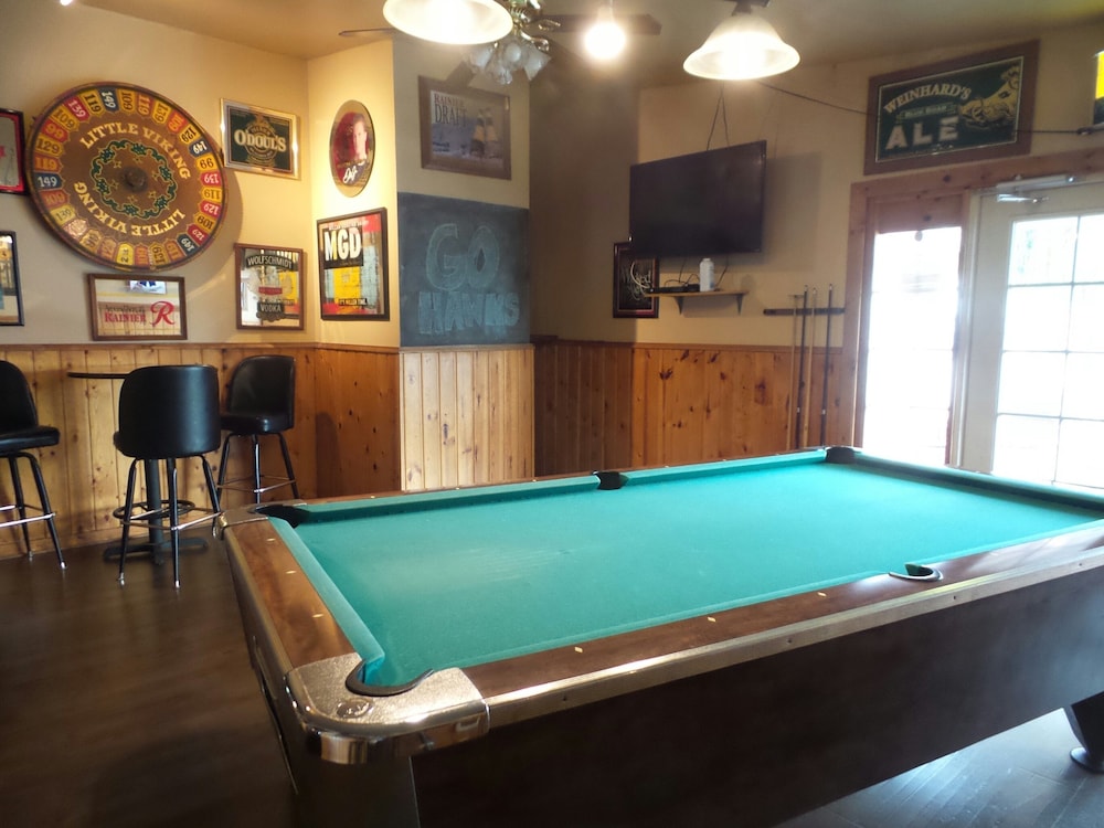 Tyee Restaurant and Hotel 5/12