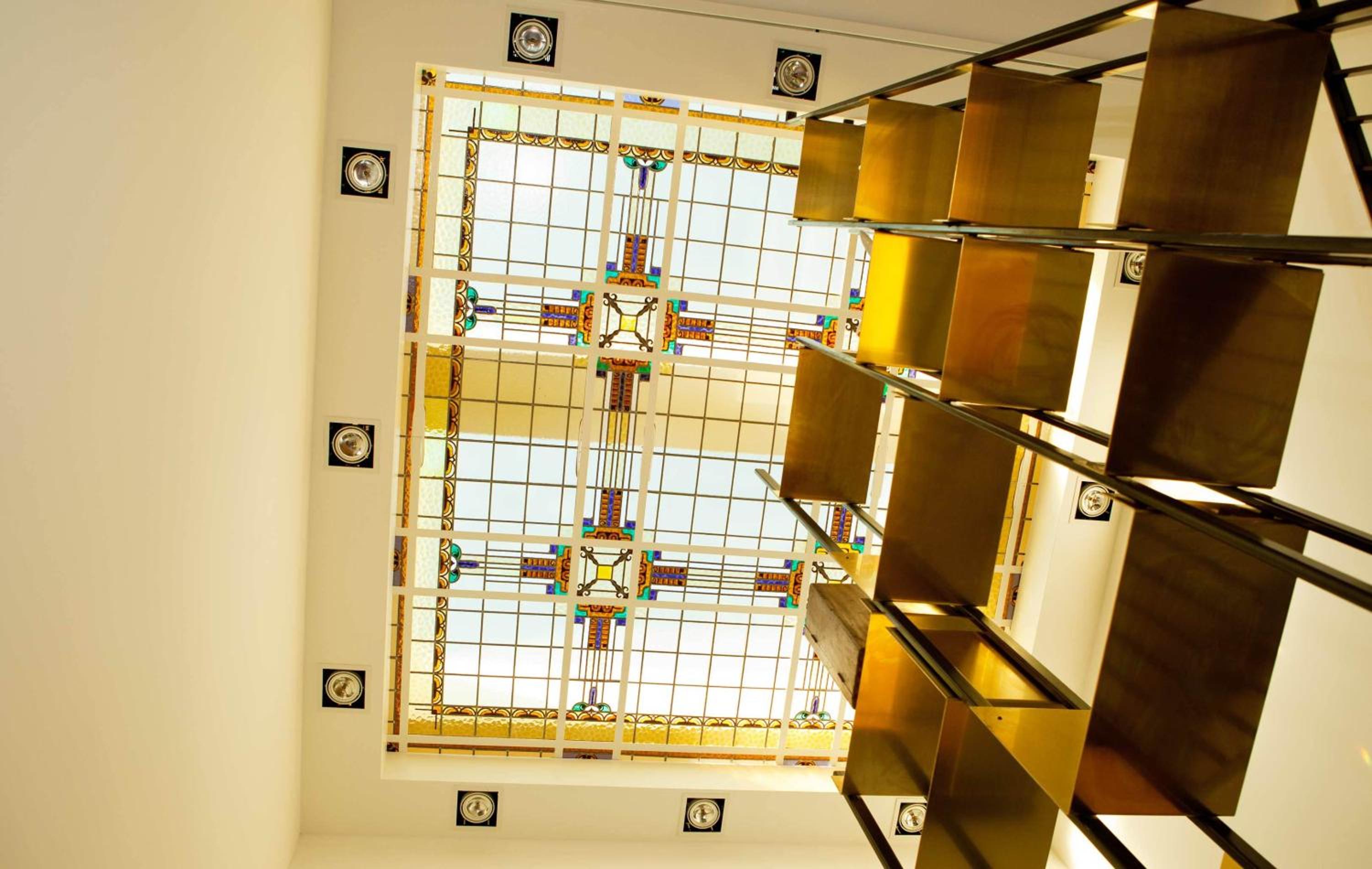 Vesper Hotel 25/50