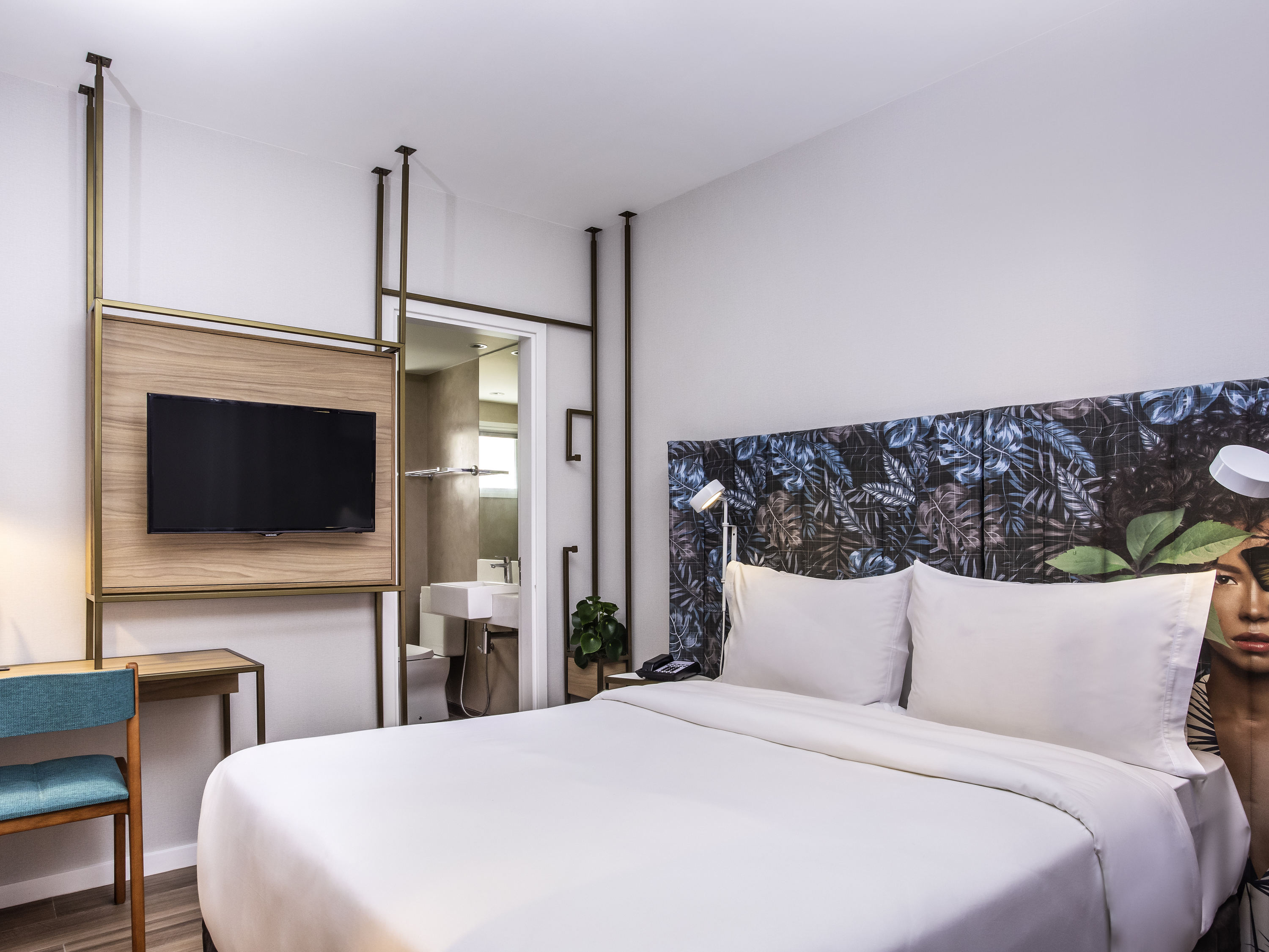 Superior, Double Bed, Lateral Side Sea View