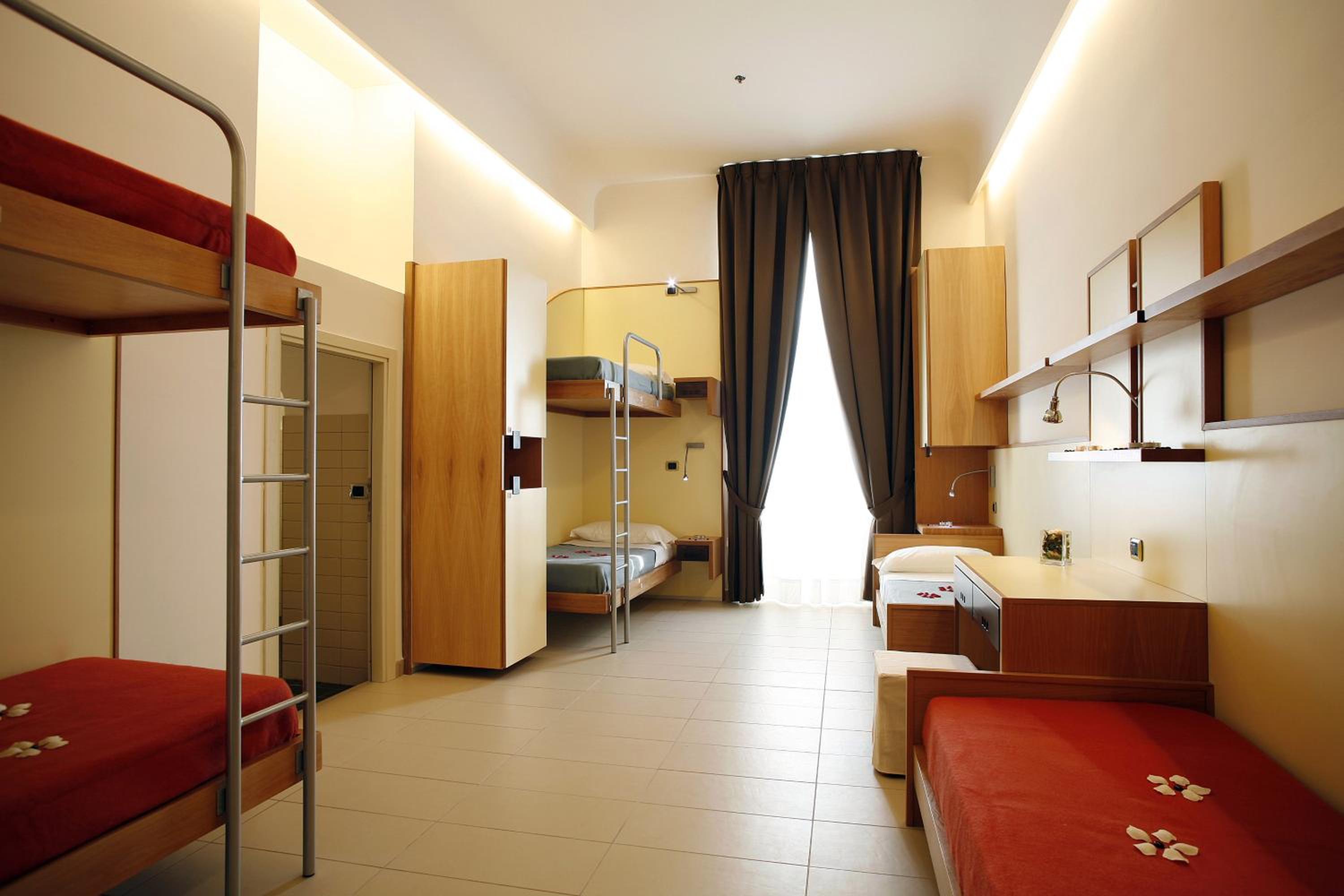 Female Dorm, Female Only, 6 Beds