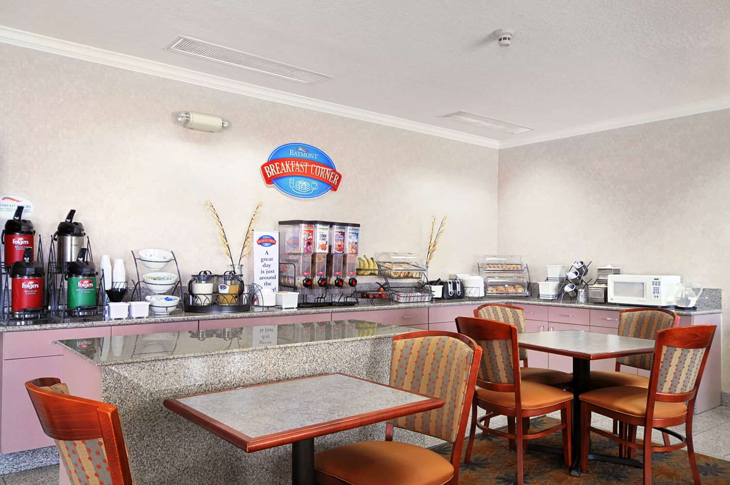 Coratel Inn & Suites by Jasper New Braunfels IH-35 EXT 189 16/22