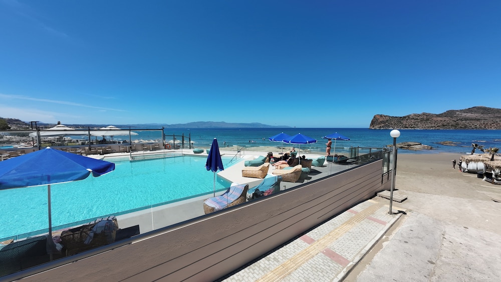 Chrispy Beach Resort 37/43
