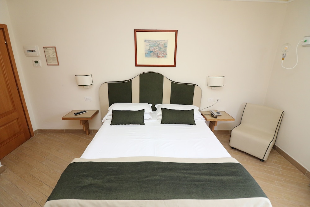 CLASSIC, DOUBLE BED