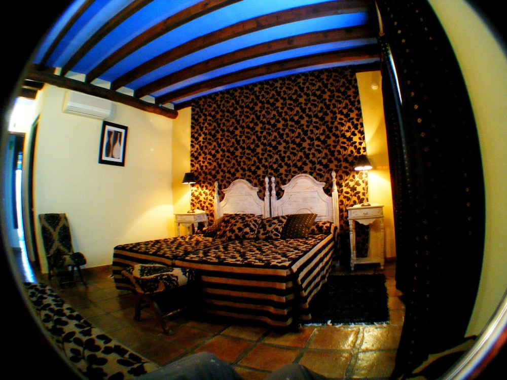 Los Jarales Hotel 15/73