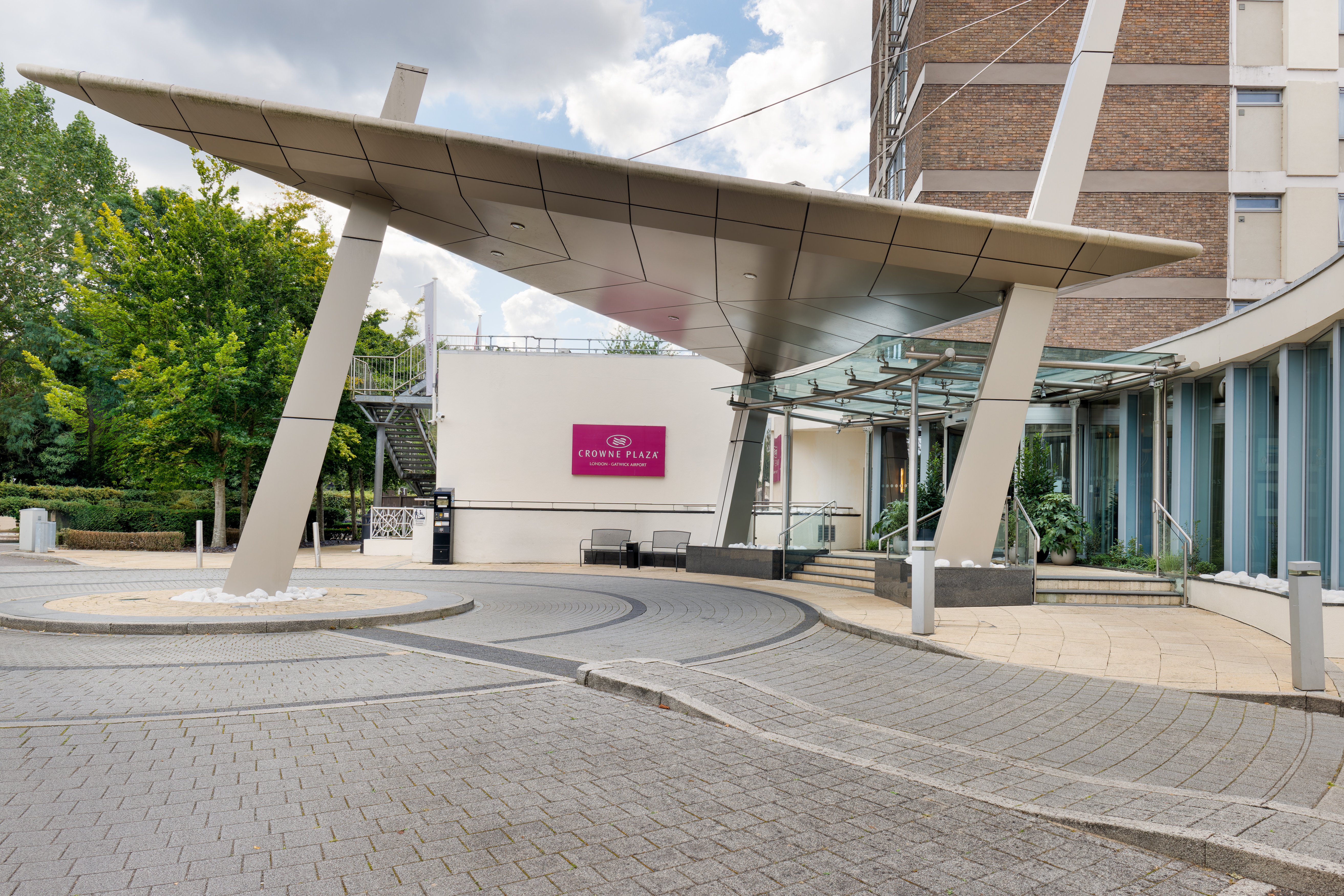Crowne Plaza London Gatwick Airport 81/83